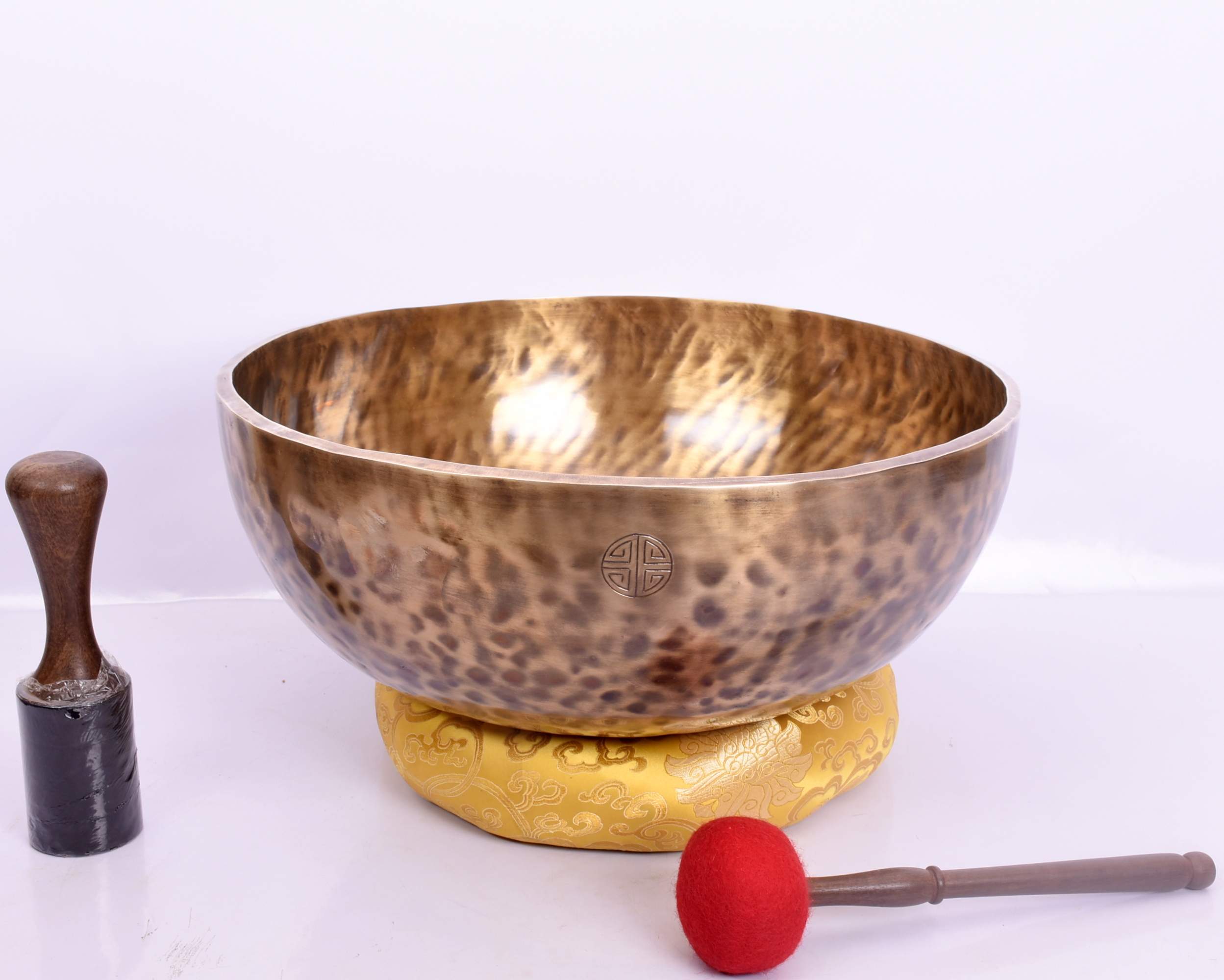 Tibetan Handmade Singing Bowl-Smooth Relaxing Tibetan Singing Bowl for Sound Healing Yoga Meditation Sound Therapy Seven Chakra Balancing Mindfuness Mi logo